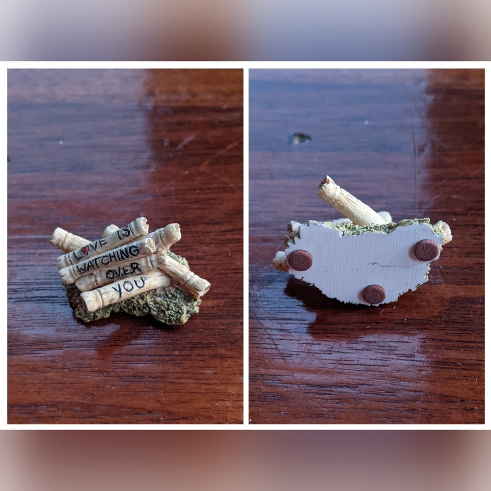 Miniature Vintage Log figurine "Love is watching over you"
